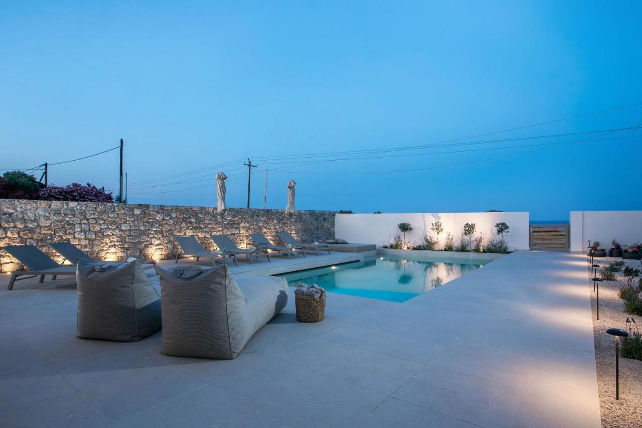 Ariadne Villa *